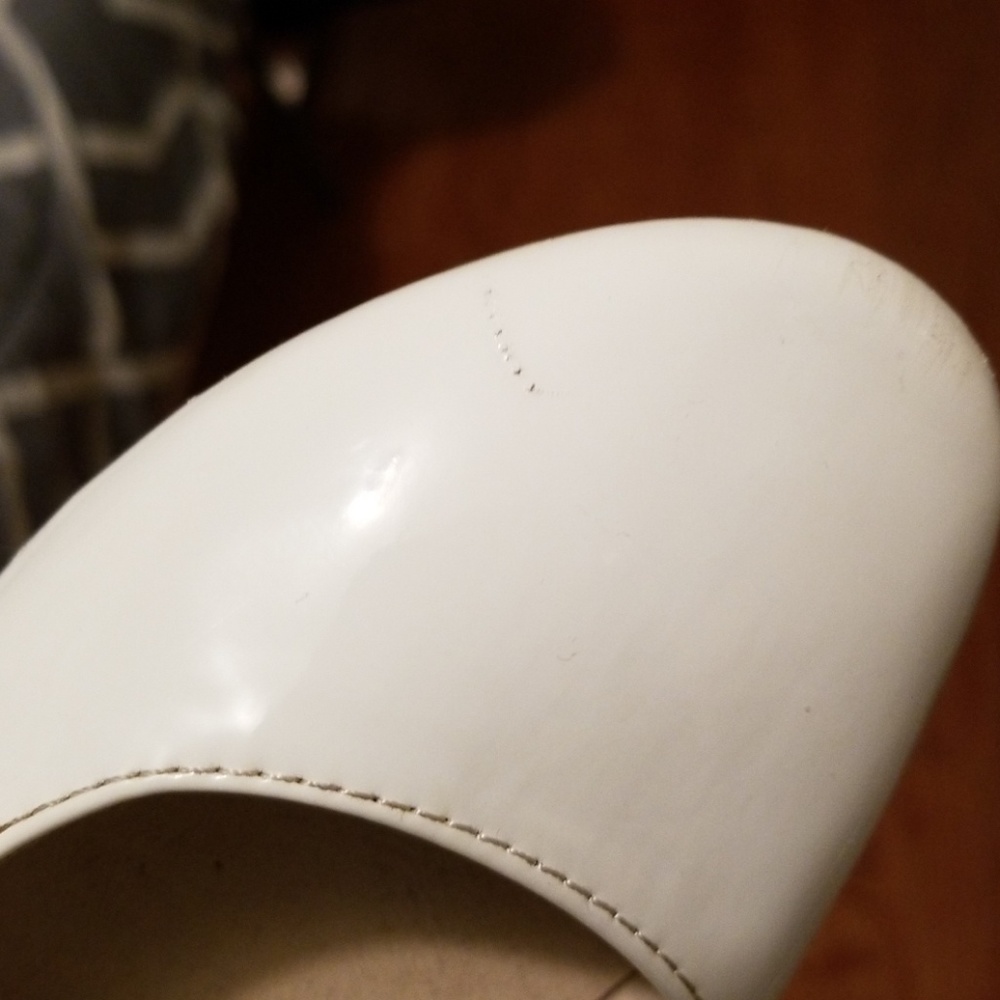 Shoes - Picture 4 of 4